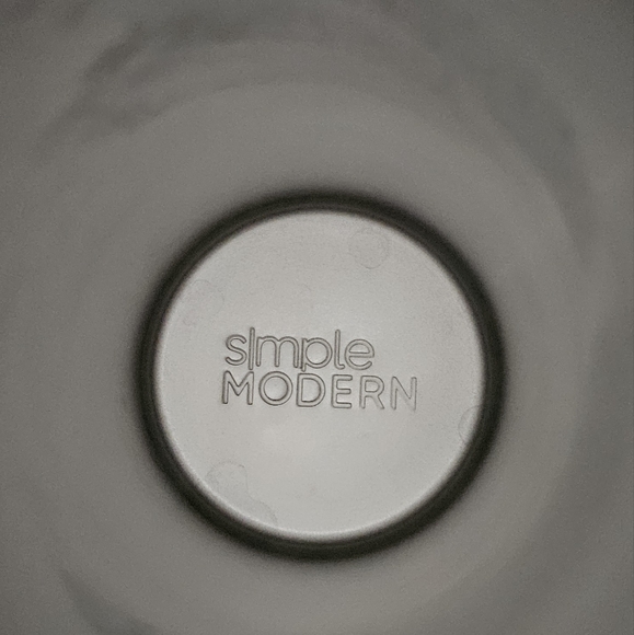 Simple Modern Coral Tumbler - Picture 4 of 5